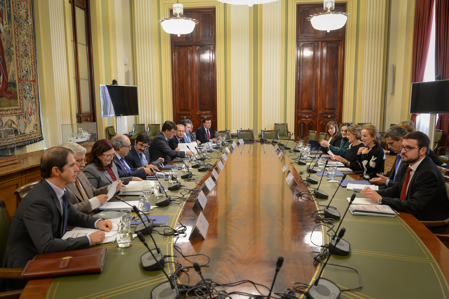 Isabel García Tejerina preside una reunión de coordinación con las Confederaciones Hidrográficas y la MCT para evaluar la situación de cada demarcación, las medidas desarrolladas y las previsiones para este año
