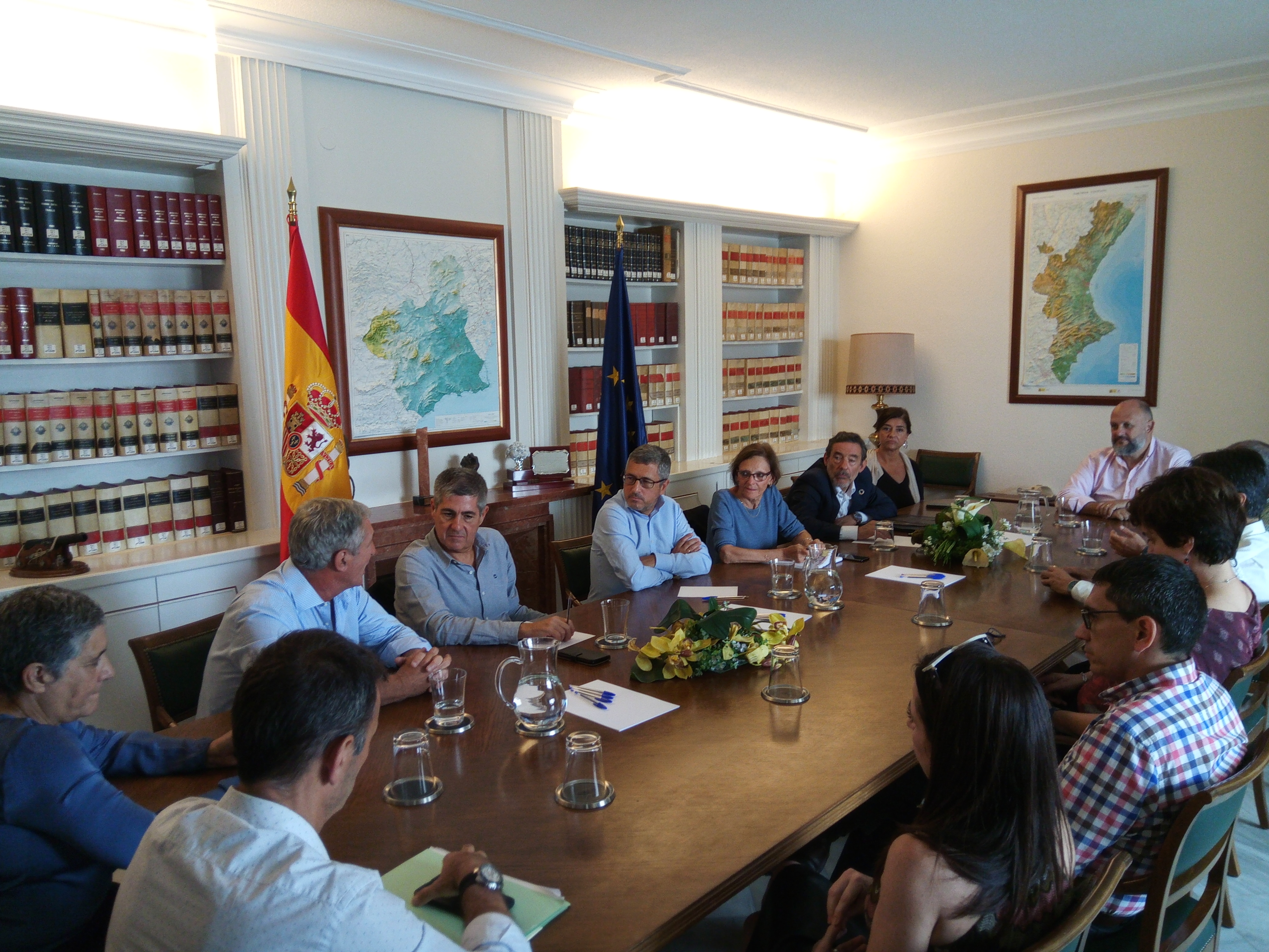 Imagen Reunión del Secretario de Estado con el equipo técnico de la MCT (2)