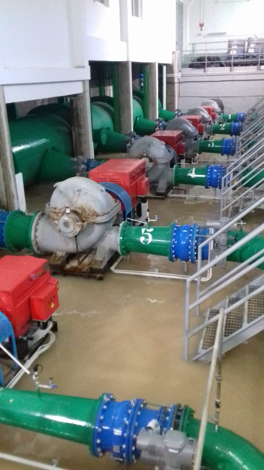 Imagen Comienzan las obras para reparar los daños ocasionados por la DANA en la red de la Mancomunidad de los Canales del Taibilla - ELEVACION TORREALTA INUNDADA