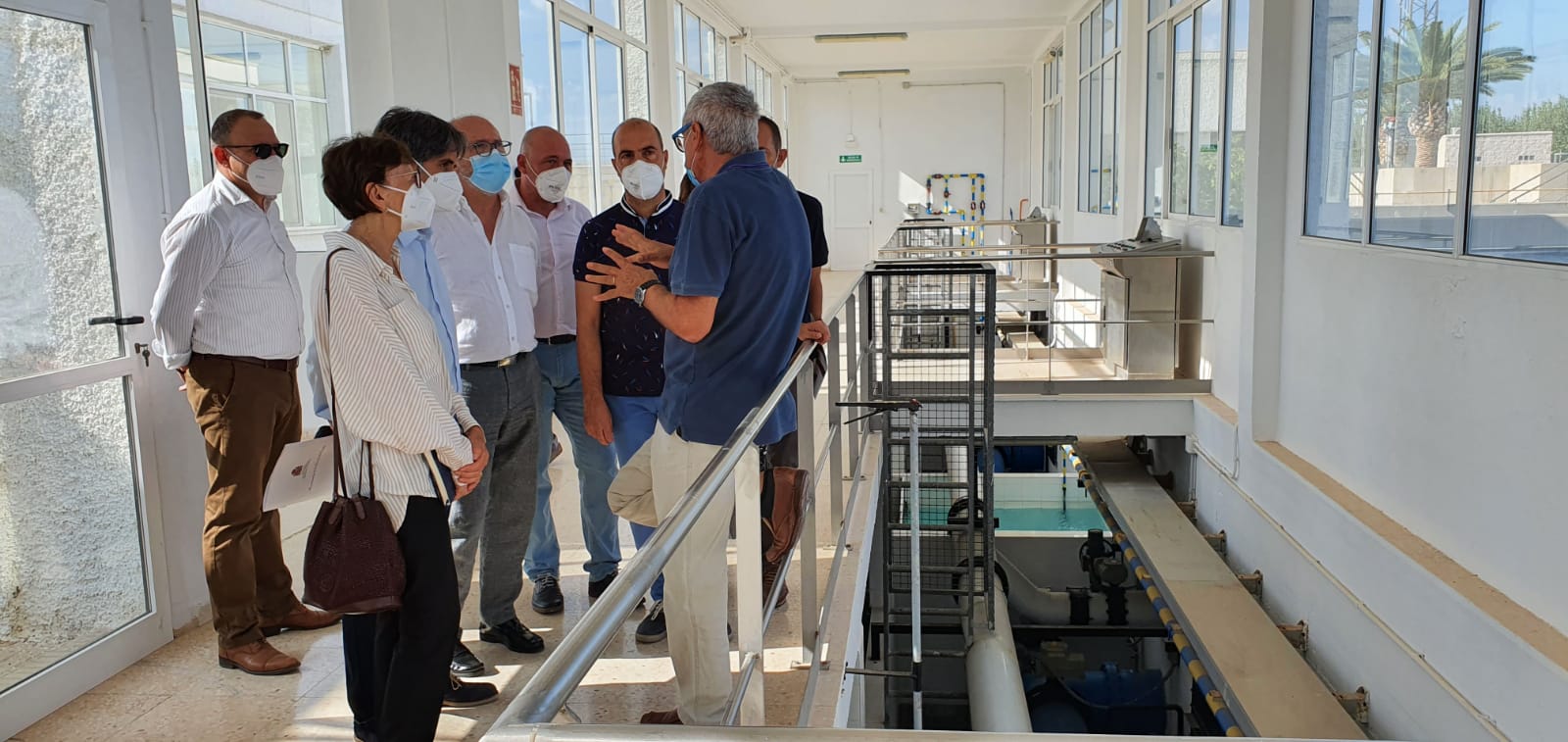 FOTO 3. MC Taibilla-Inversiones en Molina-Visita alcalde y delegada MCT a potabilizadora Campotéjar