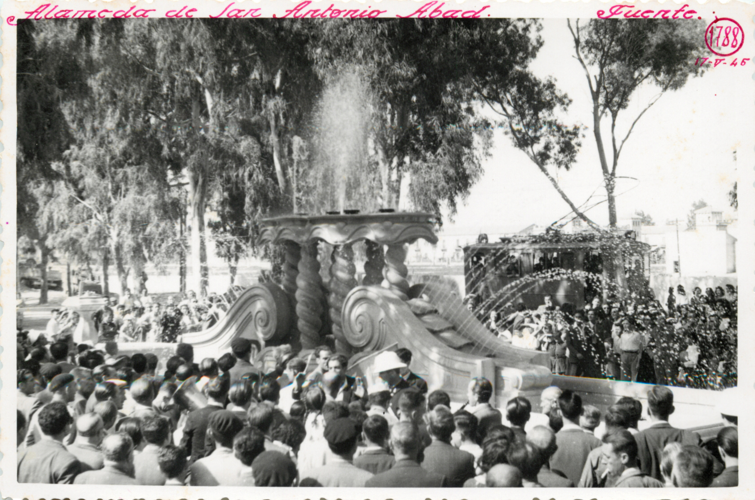 Imagen Fuente Monumental 17 de Mayo de 1945